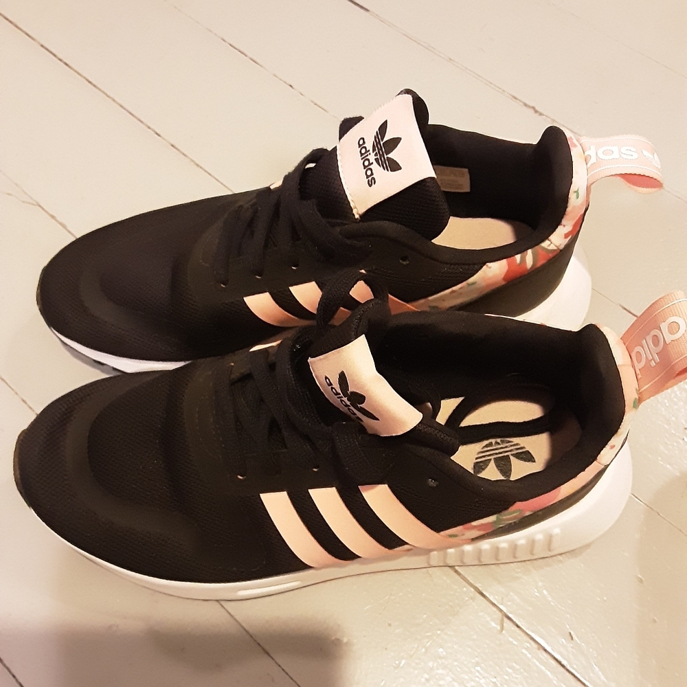 Adidas Women's Black and Pink Floral Sneakers